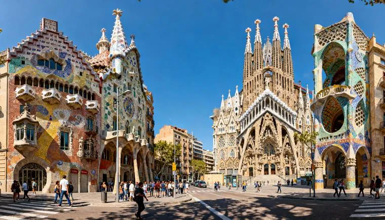Архитектурный оргазм: мавры, готика и Гауди изменили Испанию